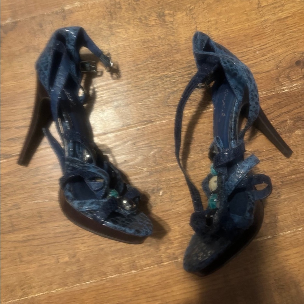 Women’s blue leopard heels 5.5 new
